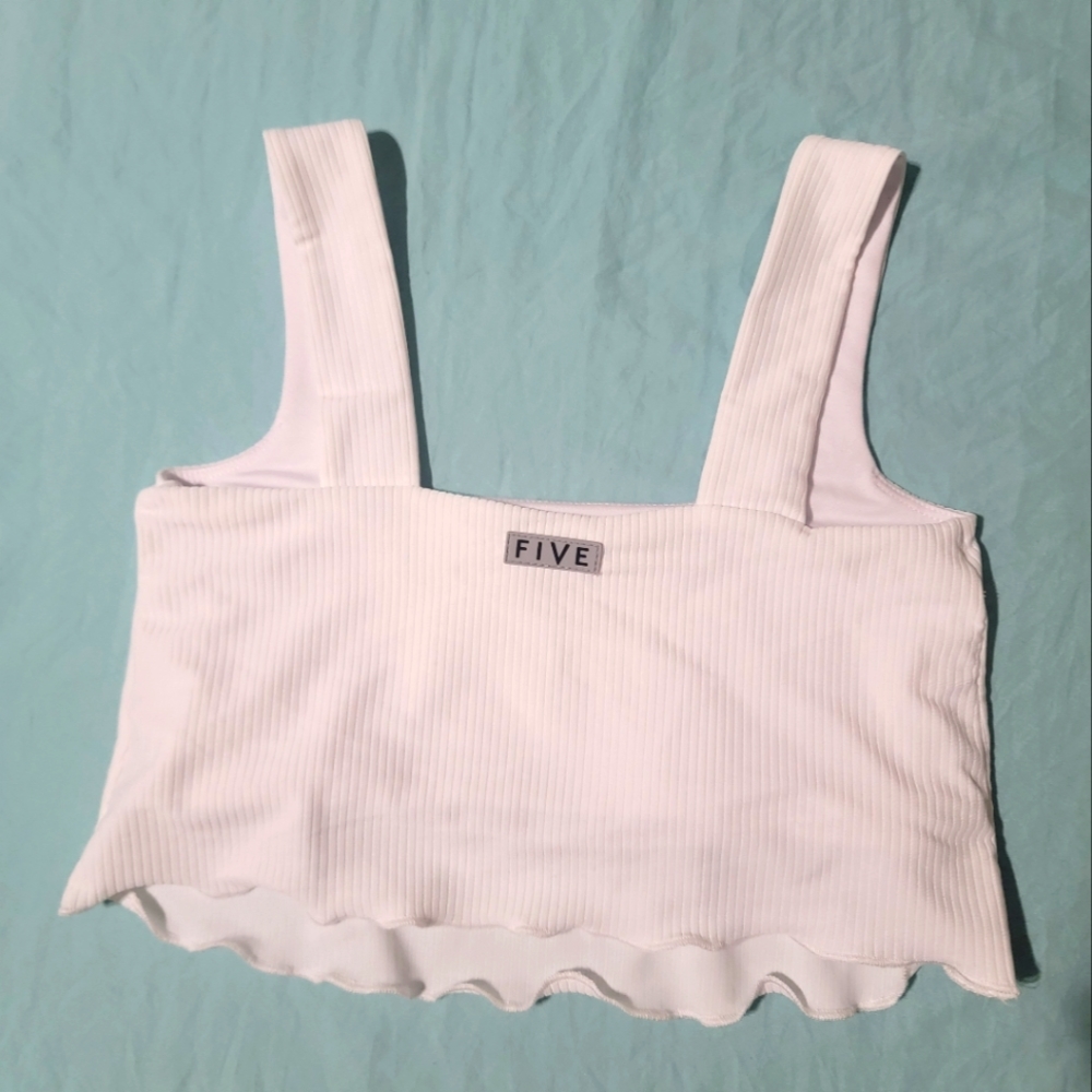 FIVE white top YXL plus